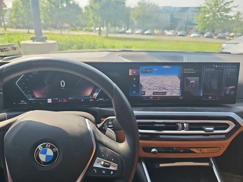 Used 2023 BMW 330i xDrive Sedan w/ Driving Assistance Package AWD/4WD image 10