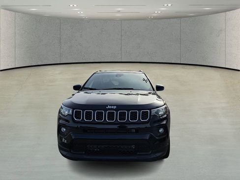 New 2026 Jeep Compass Latitude image 2