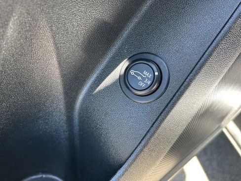Used 2022 Chevrolet Equinox LT AWD/4WD image 13