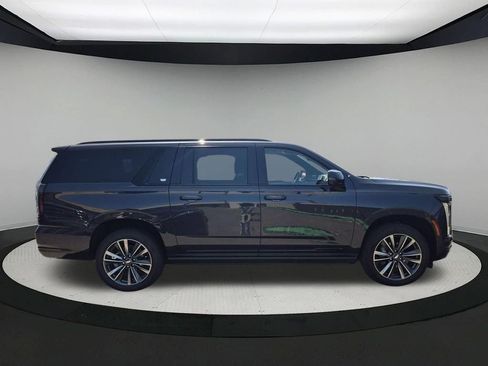 New 2025 Cadillac Escalade ESV Sport w/ LPO, Floor Liner Package AWD/4WD image 6