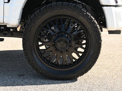 Used 2026 Ford F450 Platinum w/ FX4 Off-Road Package image 14