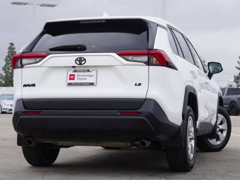 Used 2023 Toyota RAV4 LE FWD image 7