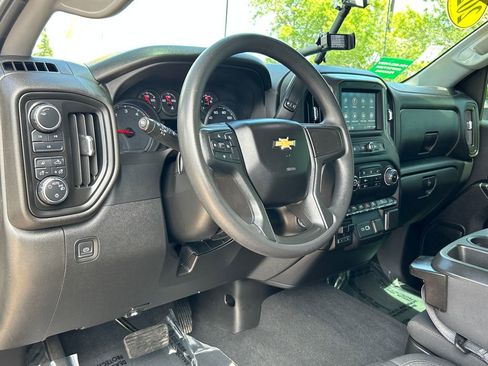 Used 2024 Chevrolet Silverado 2500 Custom w/ Custom Value Package AWD/4WD image 7