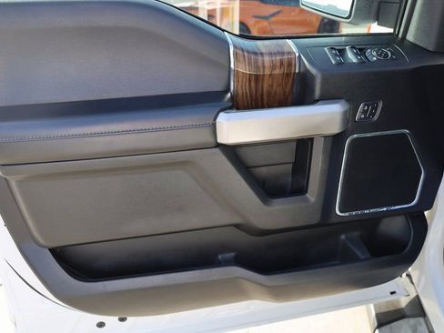 Used 2019 Ford F150 Lariat w/ FX4 Off-Road Package image 10