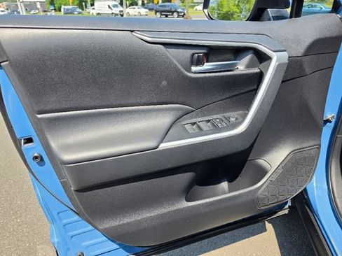 Used 2023 Toyota RAV4 SE w/ Convenience Package AWD/4WD image 19