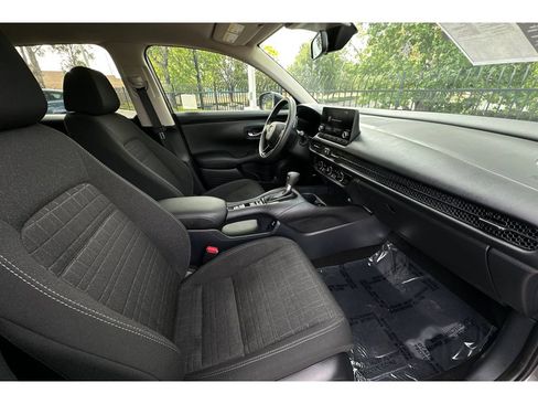 Used 2025 Honda HR-V LX image 19