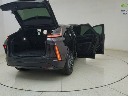 Used 2025 Cadillac Lyriq Sport AWD/4WD image 76