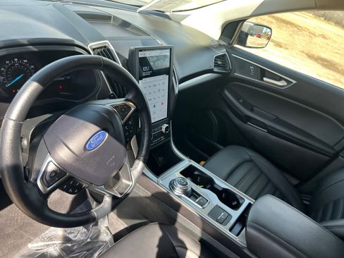 Certified 2024 Ford Edge SEL w/ Class II Trailer Tow Package AWD/4WD image 11
