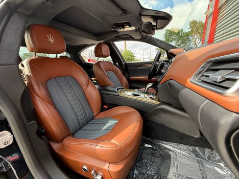 Used 2021 Maserati Ghibli S GranLusso image 19