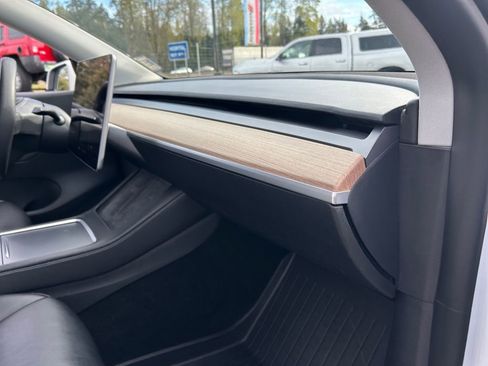 Used 2021 Tesla Model Y Long Range image 26