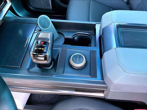 Used 2024 GMC Hummer EV 3X w/ Extreme Off-Road Package image 17