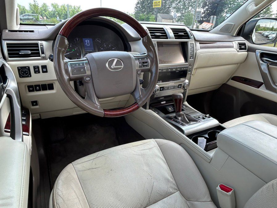 Used 2016 Lexus GX 460 w/ Premium Package AWD/4WD image 21