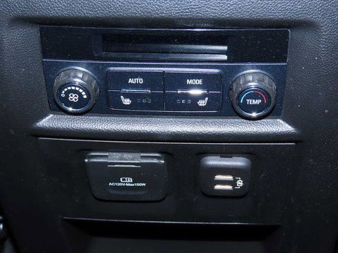 Used 2021 Chevrolet Traverse Premier image 25