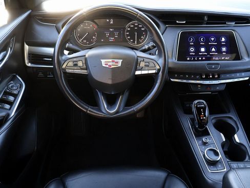 Used 2023 Cadillac XT4 Premium Luxury image 20