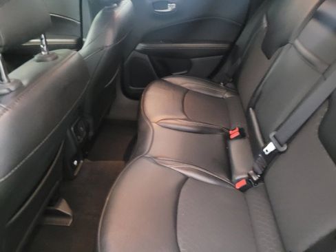 Used 2020 Jeep Compass Latitude w/ Cold Weather Group AWD/4WD image 18