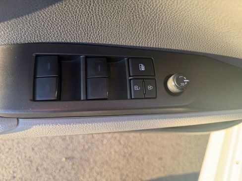 Used 2023 Toyota Camry LE image 10