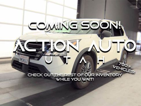 Used 2024 Nissan Rogue S AWD/4WD image 1