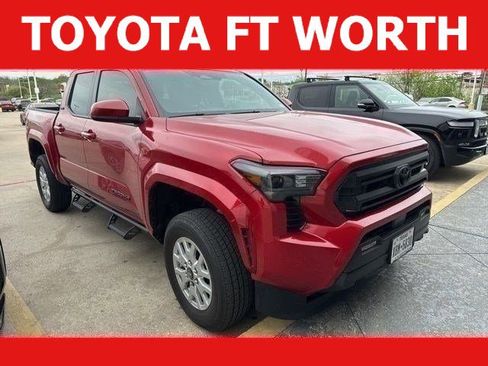 Used 2025 Toyota Tacoma SR5 image 1