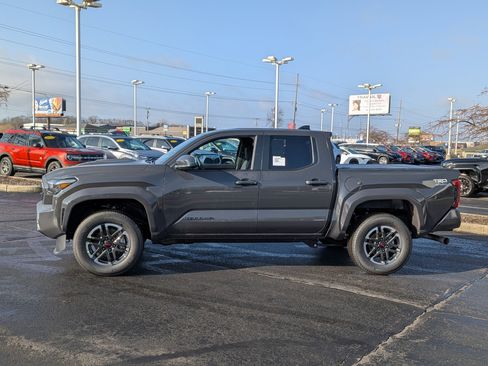New 2026 Toyota Tacoma TRD Sport AWD/4WD image 4
