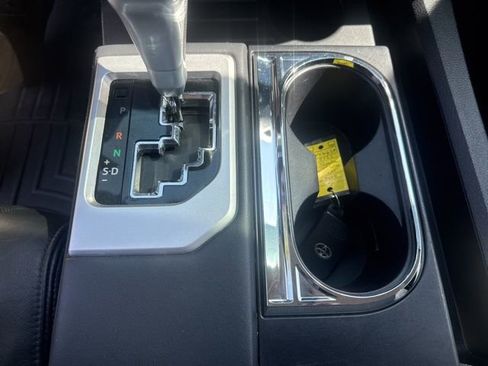 Used 2021 Toyota Tundra Platinum image 32