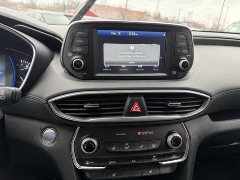 Used 2020 Hyundai Santa Fe SEL image 25