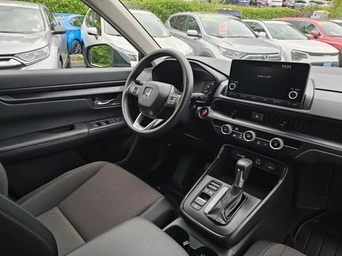 Used 2025 Honda CR-V LX image 10