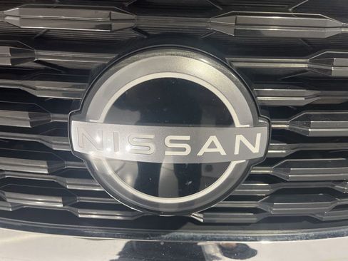 Used 2022 Nissan Rogue SV FWD image 35