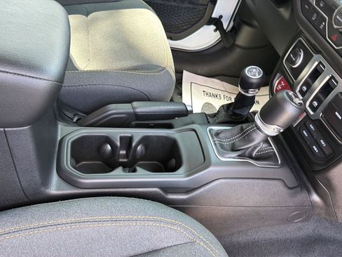 Used 2026 Jeep Wrangler Sport AWD/4WD image 35