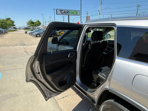 Used 2018 Jeep Grand Cherokee Limited AWD/4WD image 21