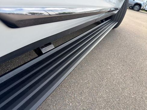 Used 2025 GMC Yukon XL Denali Ultimate w/ LPO, Floor Liner Package AWD/4WD image 15