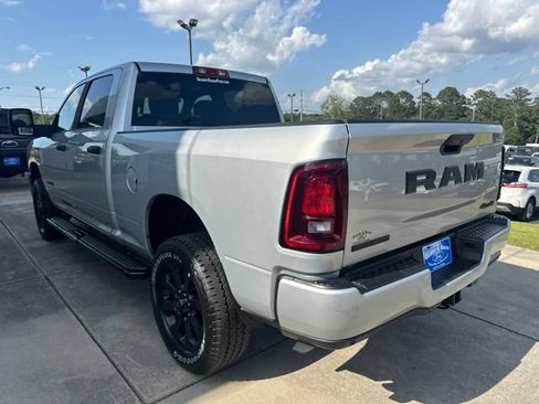Used 2026 RAM 2500 Big Horn AWD/4WD image 5