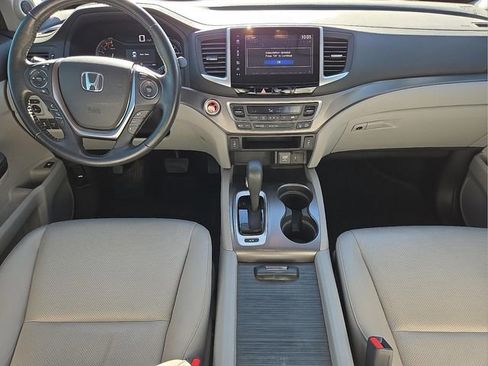 Used 2017 Honda Ridgeline RTL-T image 18