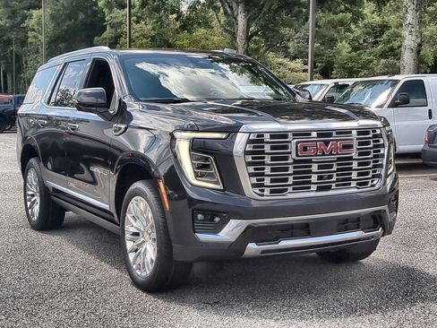New 2026 GMC Yukon Denali w/ Sun & Power Step Package RWD image 2