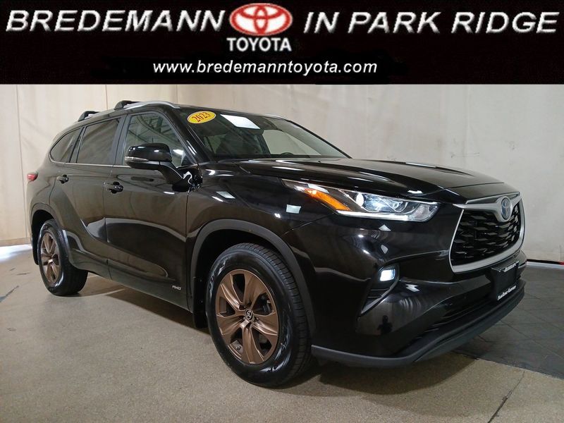 Certified 2023 Toyota Highlander Bronze Edition image 1