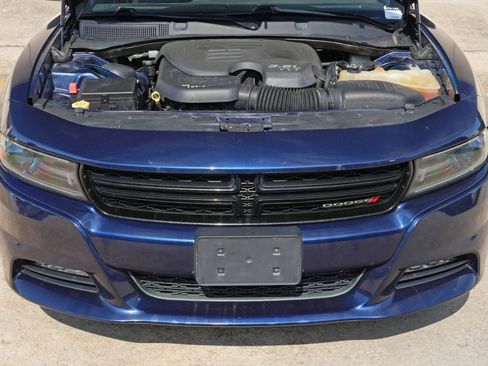 Used 2015 Dodge Charger SXT RWD image 7