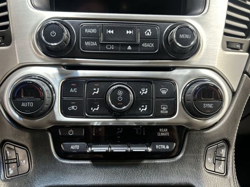Used 2019 GMC Yukon SLT w/ HD Trailering Package AWD/4WD image 12