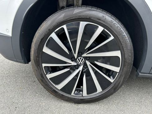 Used 2023 Volkswagen ID.4 Pro S Plus AWD/4WD image 57