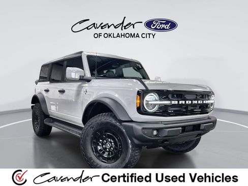 Used 2026 Ford Bronco Outer Banks w/ Sasquatch Package AWD/4WD image 1