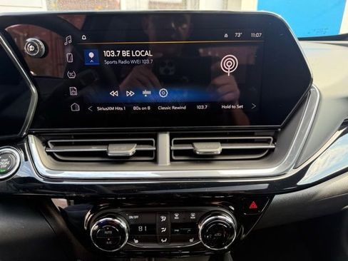 New 2026 Chevrolet Trax RS w/ Sunroof Package image 25