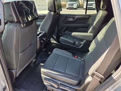 New 2026 GMC Yukon Elevation w/ Elevation Premium Package AWD/4WD image 6