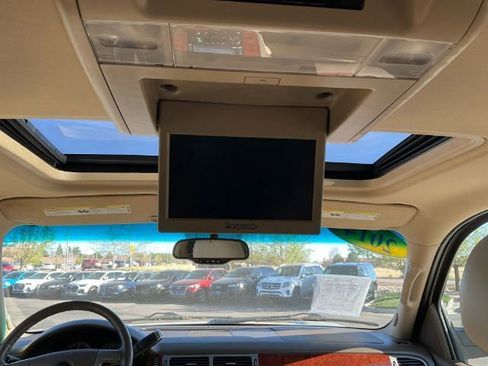 Used 2014 Chevrolet Tahoe LTZ AWD/4WD image 21