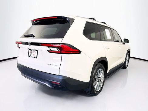 Used 2024 Toyota Grand Highlander AWD image 10