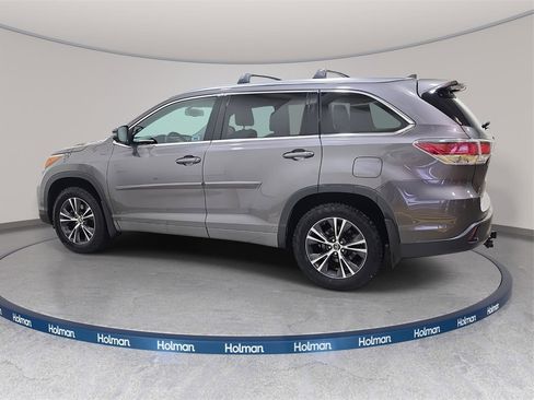 Used 2016 Toyota Highlander XLE image 9