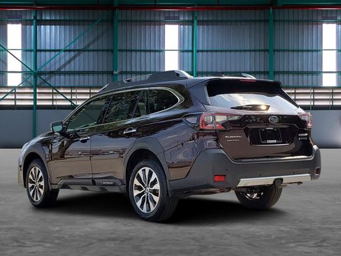 Used 2025 Subaru Outback Touring XT AWD/4WD image 3