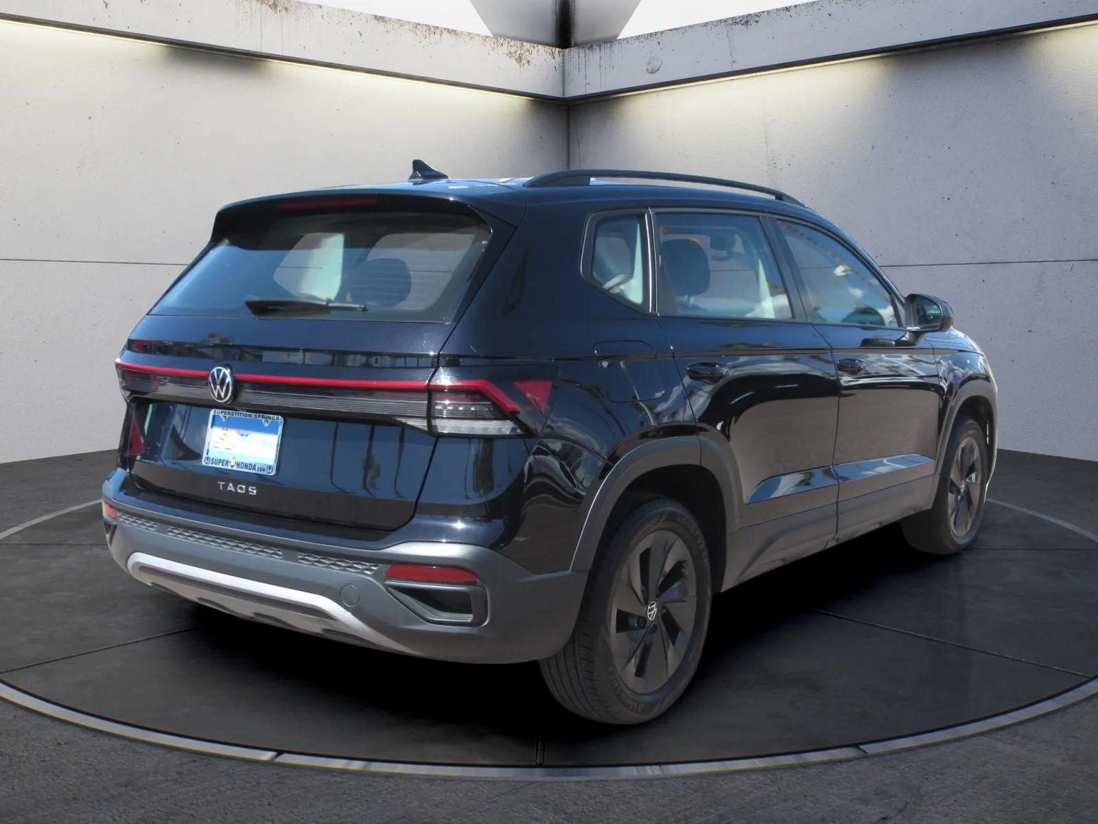 Used 2025 Volkswagen Taos S FWD image 5