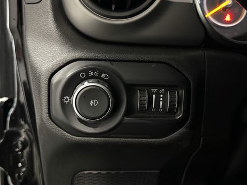 Used 2021 Jeep Wrangler Unlimited Sport image 28