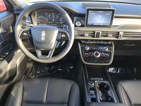 Certified 2022 Lincoln Corsair FWD image 12