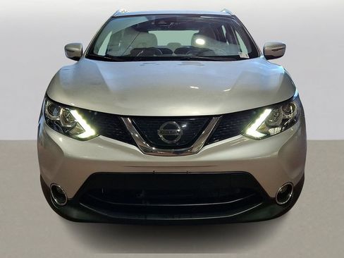 Used 2019 Nissan Rogue Sport SV w/ All-Weather Package AWD/4WD image 2