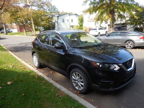 Used 2020 Nissan Rogue Sport SV image 5