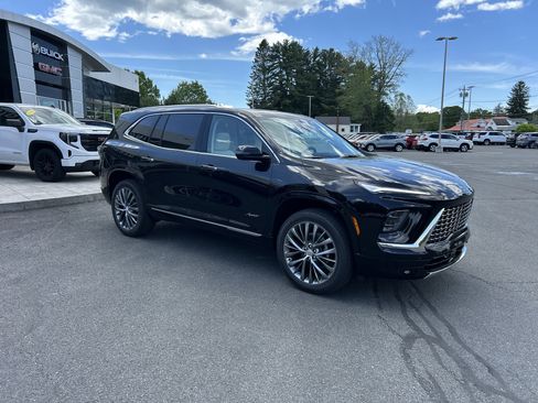 New 2026 Buick Enclave Avenir w/ Super Cruise Package FWD image 15
